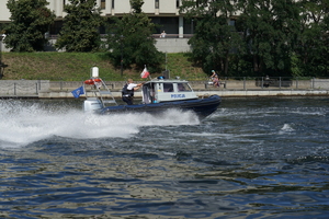 policyjny piknik na Wyspie Młyńskiej