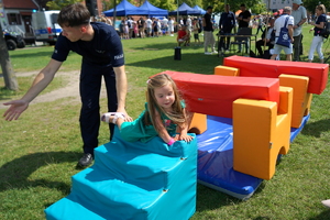 policyjny piknik na Wyspie Młyńskiej