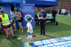 policyjny piknik na Wyspie Młyńskiej