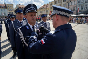 wręczanie odznaczeń policjantom oraz wyróżnionym gościom