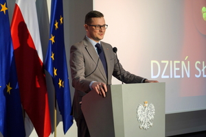 ujęcie na przemawiającego Wojewodę