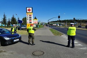 Służba policjantów, strażników miejskich oraz żandarmerii wojskowej z wykorzystaniem mobilnego monitoringu.