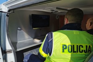 Służba policjantów, strażników miejskich oraz żandarmerii wojskowej z wykorzystaniem mobilnego monitoringu.