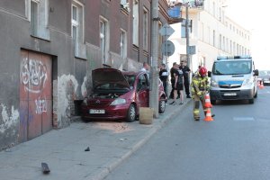 Służby obsługujące zdarzenie drogowe.