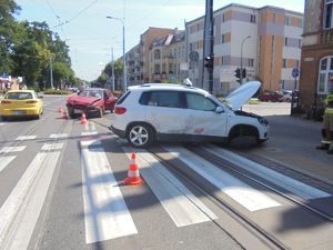 rozbite pojazdy biorące udział w zdarzeniu