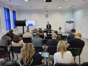 policjanci w trakcie szkolenia