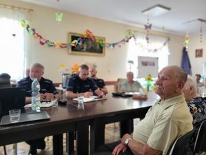 uczestnik debaty w trakcie prelekcji