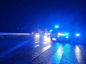 policjanci w trakcie działań na A1